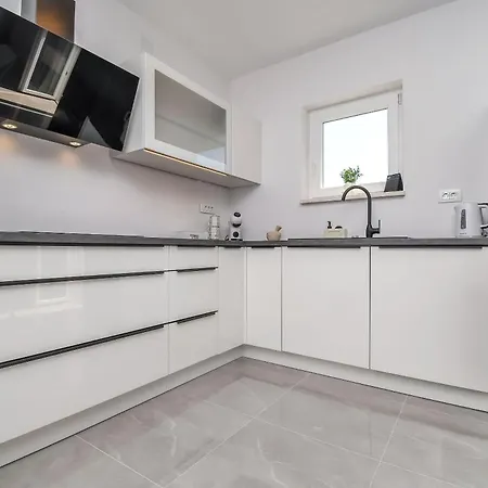 Silver Shine Apartament *