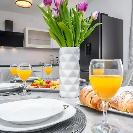 Silver Shine * Trogir