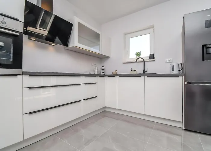 Silver Shine Apartment *