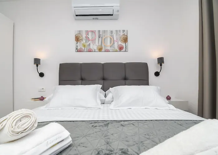 Apartment Silver Shine *