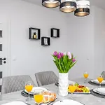 Silver Shine Daire Trogir