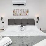 Apartment Silver Shine *