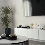 Apartment Silver Shine *